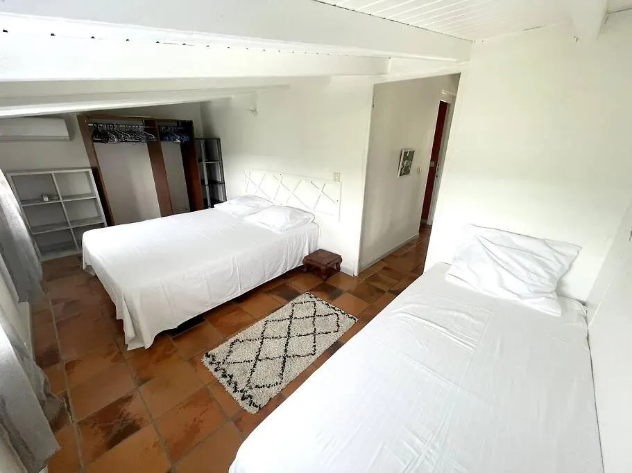 Vakantiehuis Villa Salomon, 5Min Marina, 10Min Des Plages Les Abymes